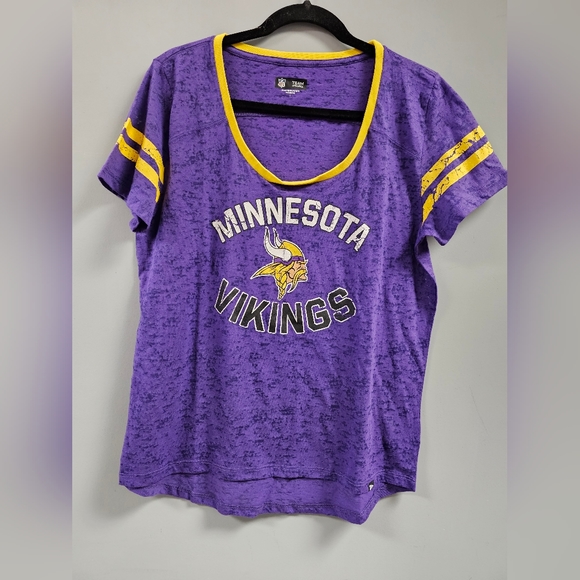 New Era Women's Minnesota Vikings Burnout Purple T-Shirt - Picture 1 of 6